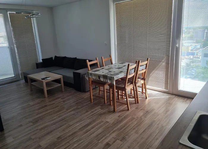 Utulny Dvoj-izbovy S Klimou * Bratislava