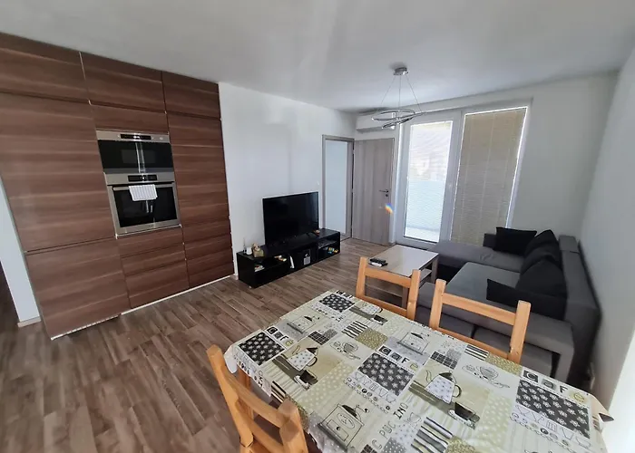 Apartament Utulny Dvoj-izbovy S Klimou