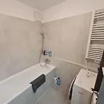 útulný Dvoj-izbový S Klímou